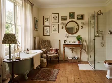 AI-generated english country bathroom interior design: turned-leg wood furniture
