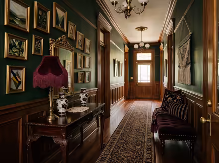 AI-generated victorian hallway interior design: button-tufted seating